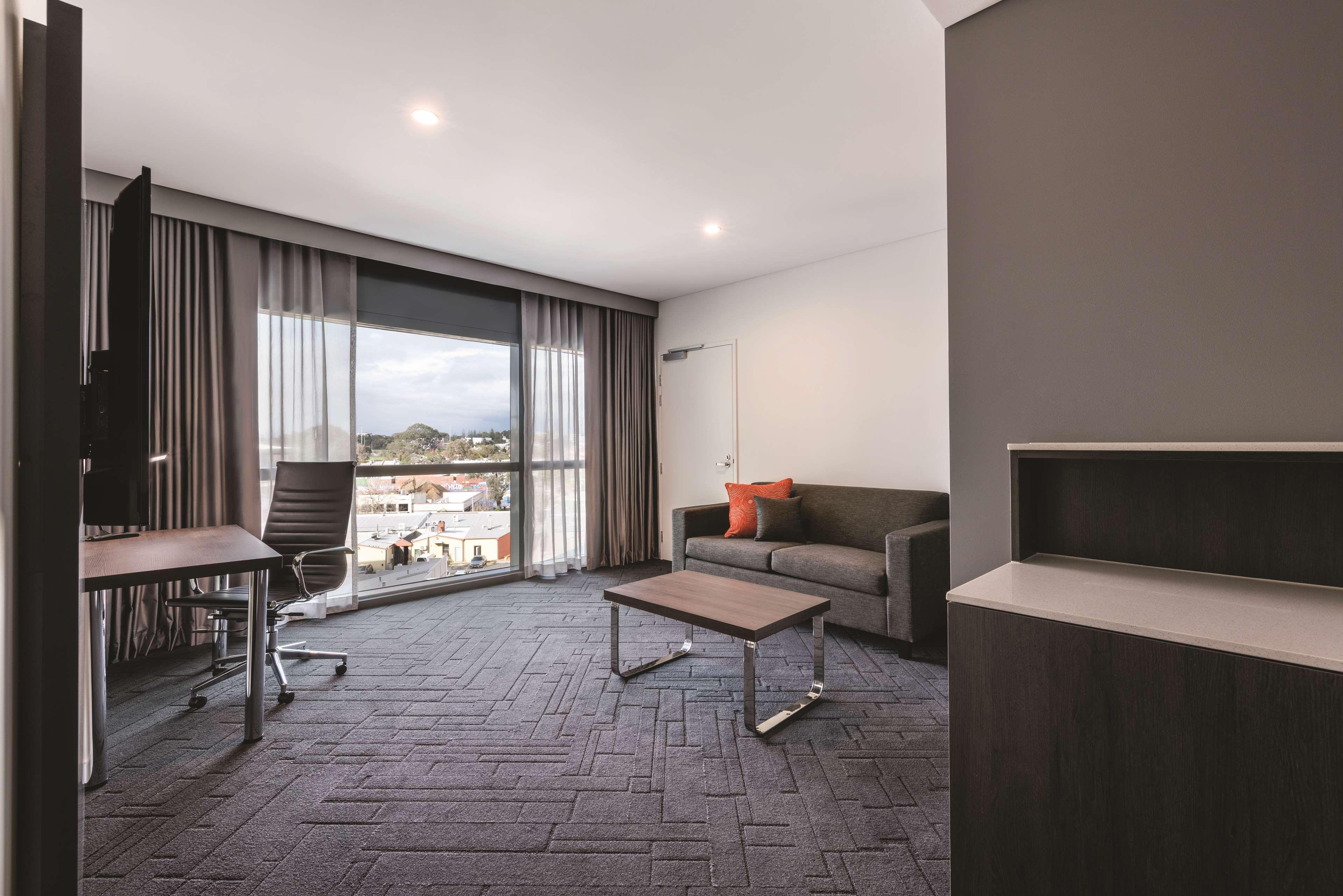 Vibe Hotel Subiaco Перт Экстерьер фото