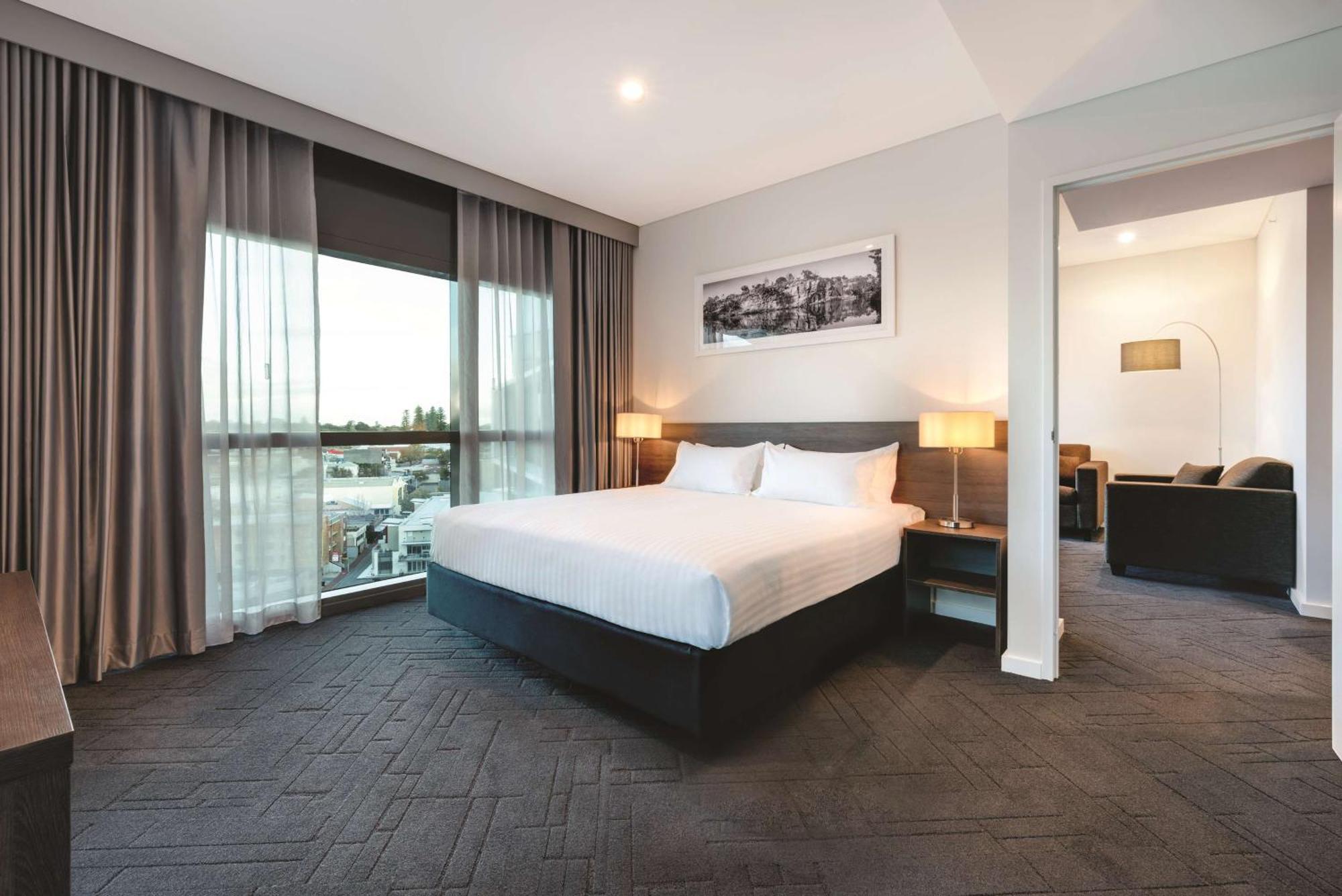 Vibe Hotel Subiaco Перт Экстерьер фото