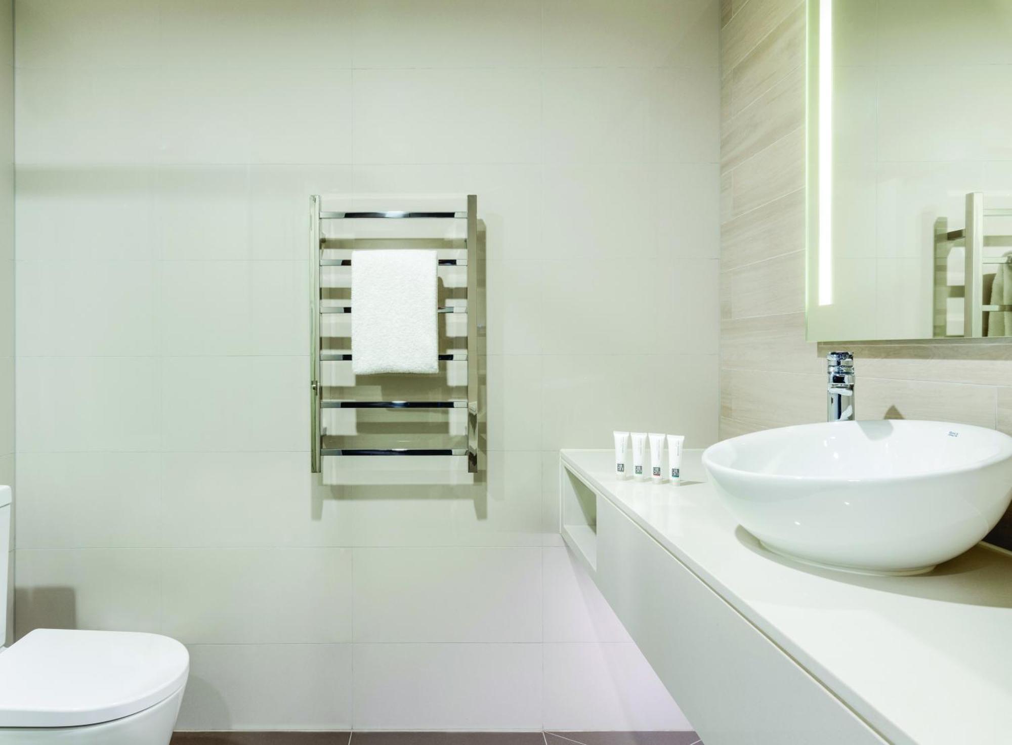Vibe Hotel Subiaco Перт Экстерьер фото