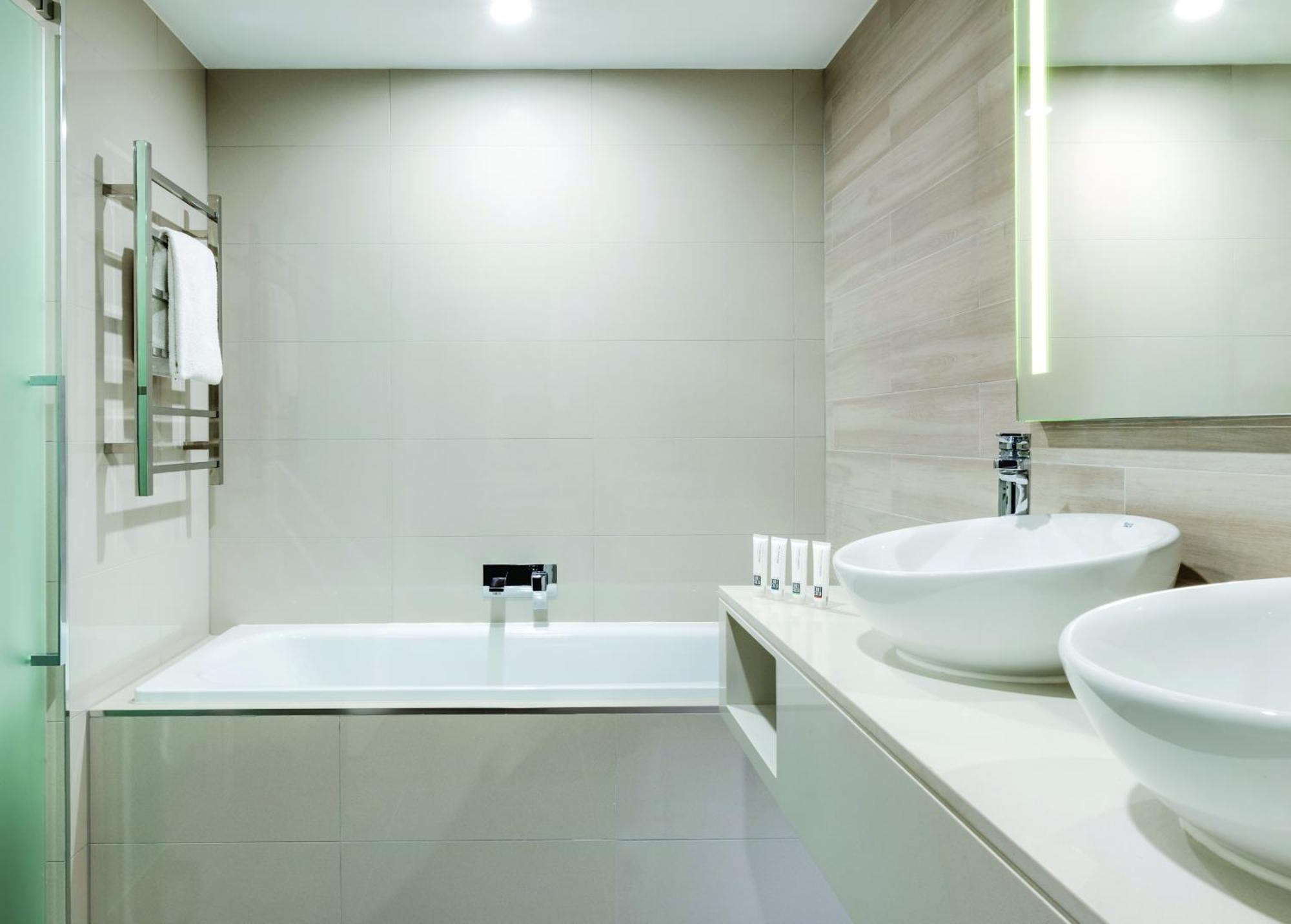 Vibe Hotel Subiaco Перт Экстерьер фото